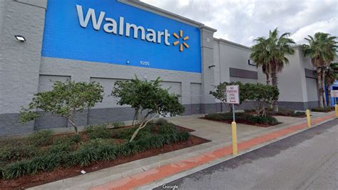 Walmart lake wales - A Walmart Supercenter in Lake Wales closed over the weekend for cleaning amid community concerns about a possible COVID-19 outbreak. The company ordered …